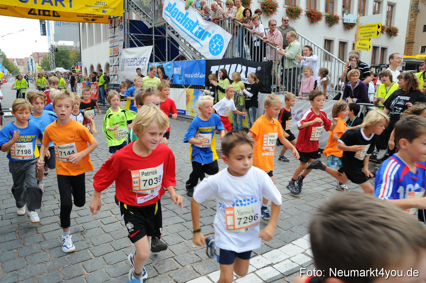 0059 Stadtlauf Neumarkt Bambinilaeufe 200909